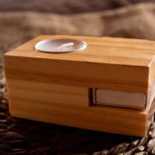 Porta vela con compartimento para fósforos